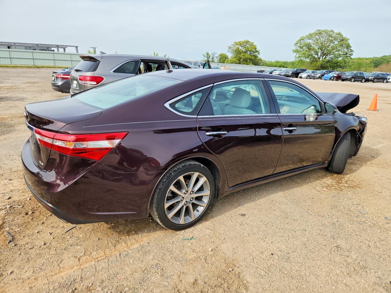 2015 TOYOTA Avalon