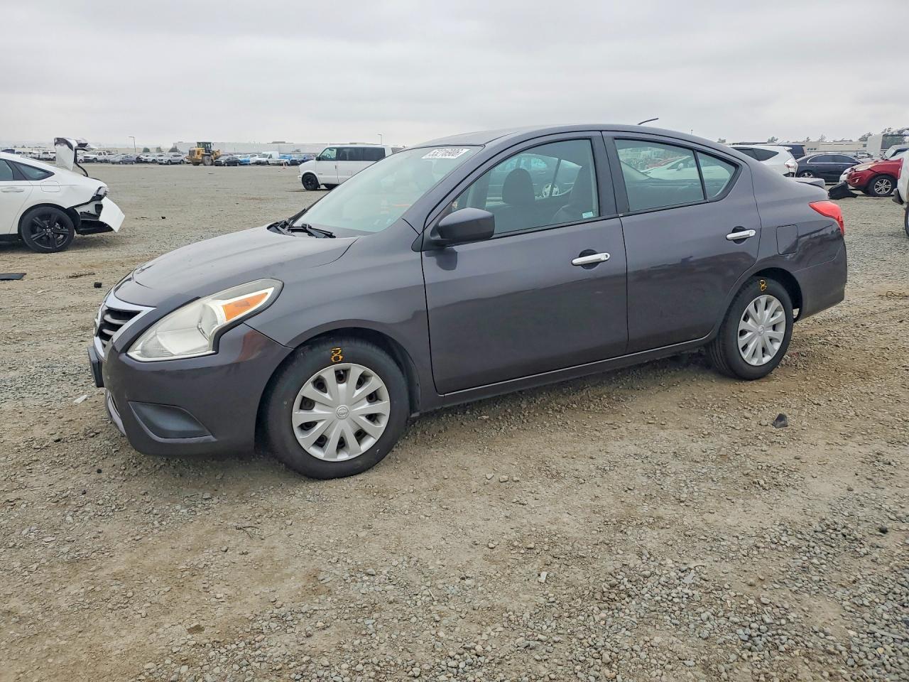 2015 NISSAN VERSA