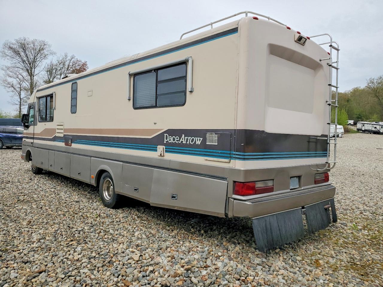 1992 FORD F530