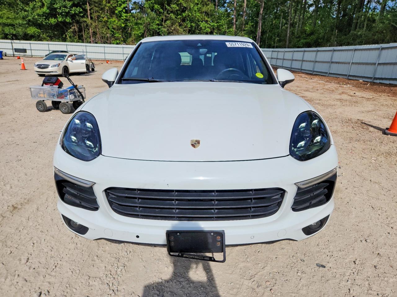 2016 PORSCHE CAYENNE