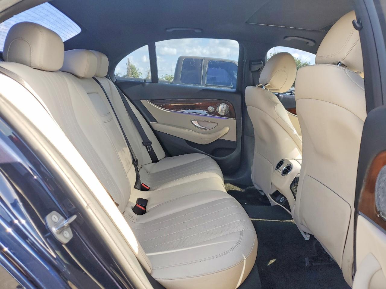2017 MERCEDES-BENZ E-Class