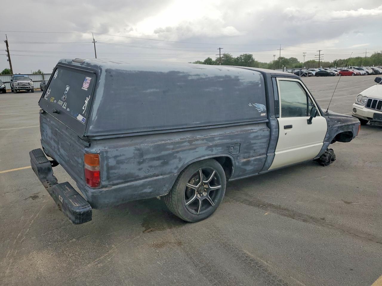 1988 TOYOTA Pickup