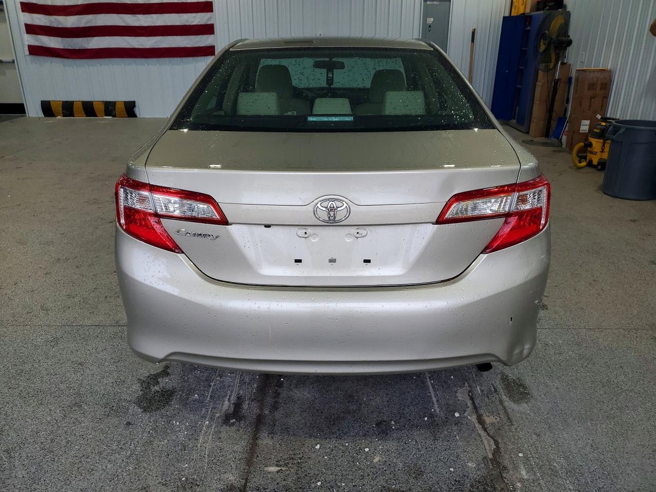 2014 TOYOTA CAMRY