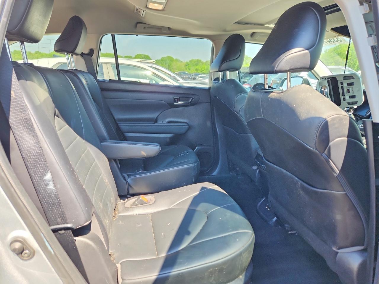 2021 TOYOTA HIGHLANDER
