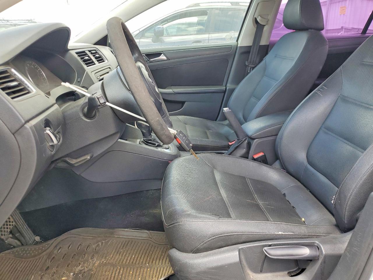 2012 VOLKSWAGEN JETTA