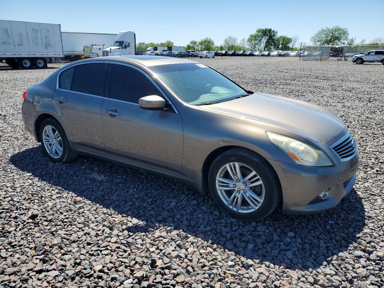 2011 INFINITI G37