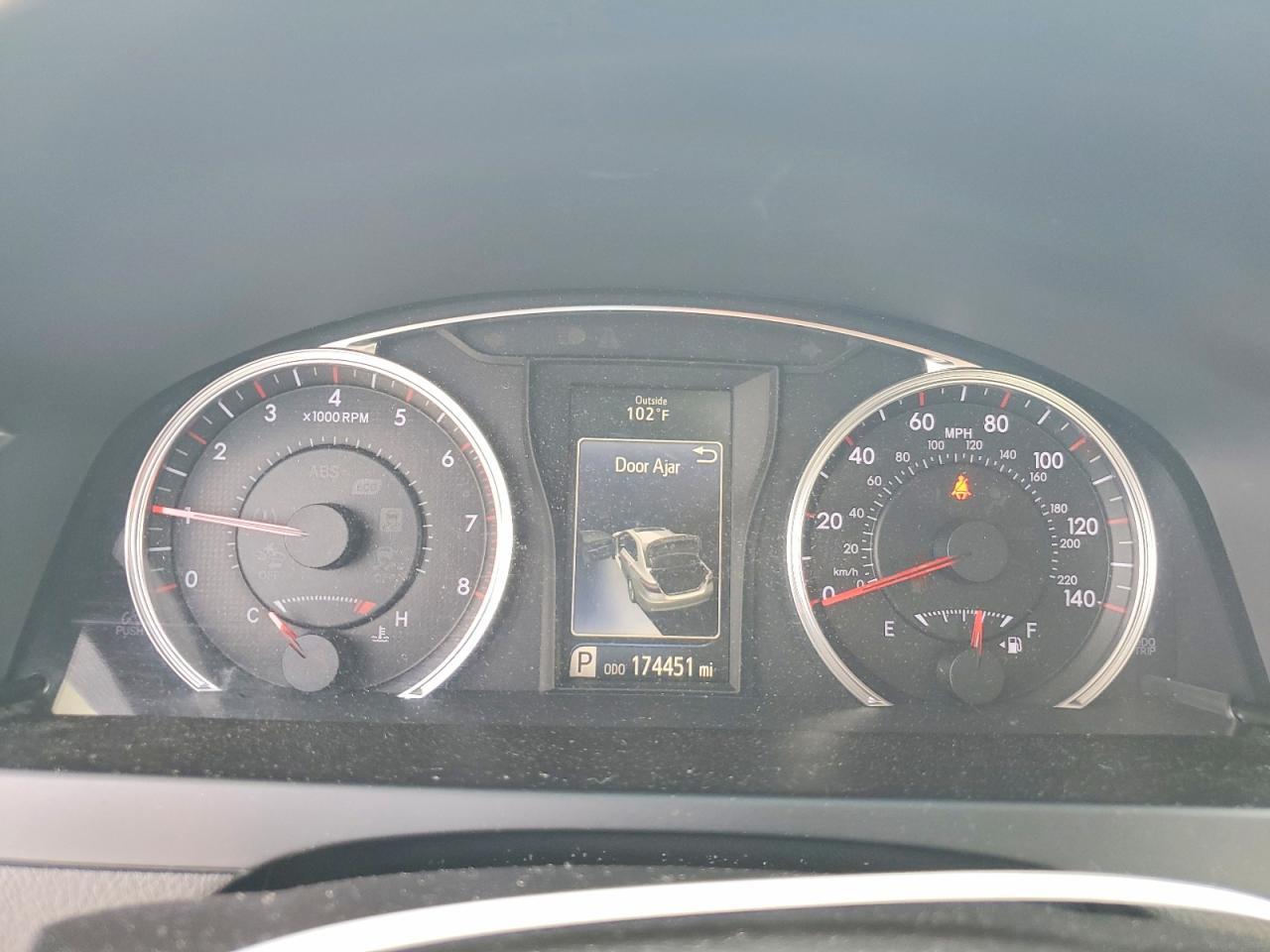 2016 TOYOTA CAMRY