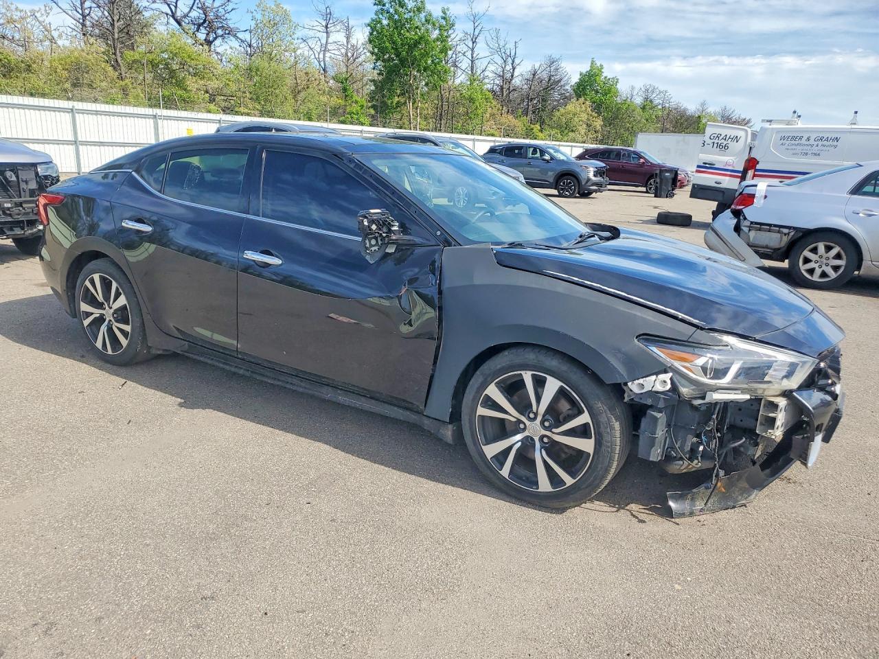 2016 NISSAN Maxima
