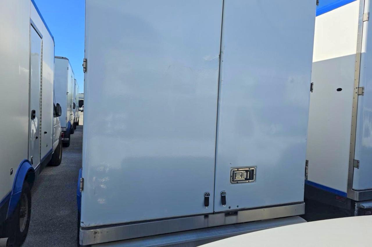2023 FORD Econoline E350