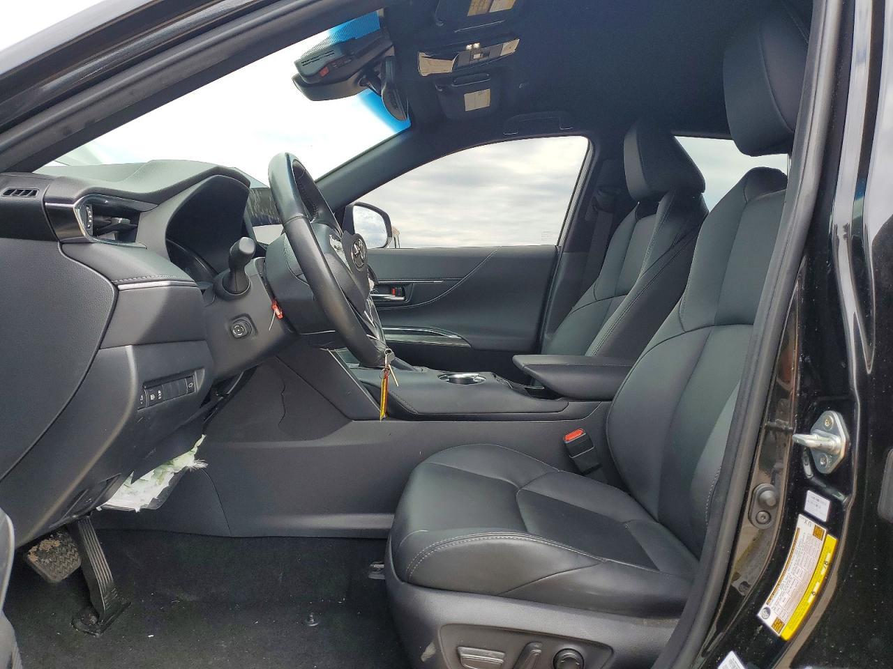 2024 TOYOTA VENZA