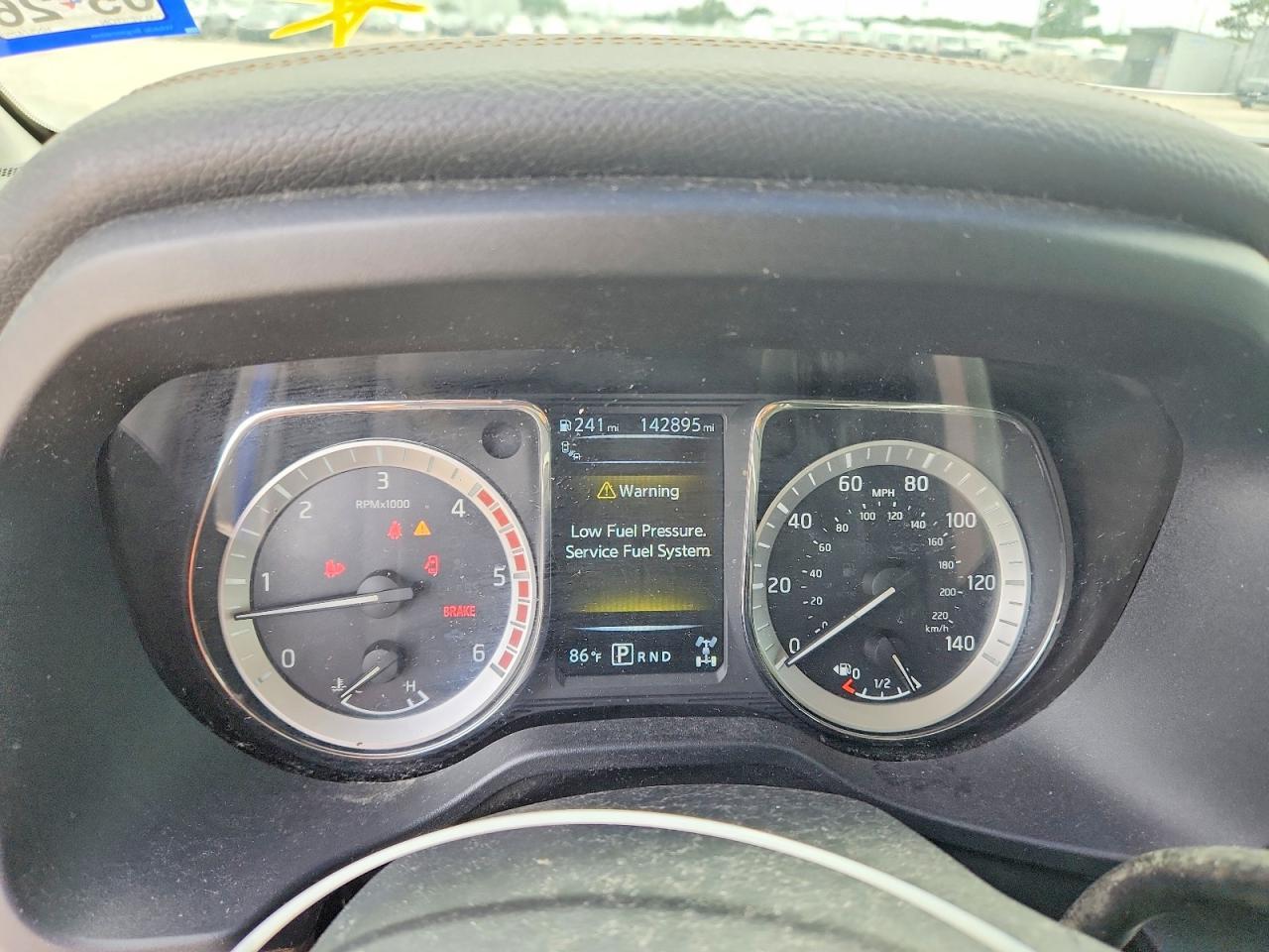 2017 NISSAN Titan