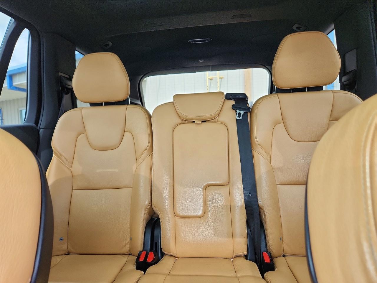 2017 VOLVO XC90
