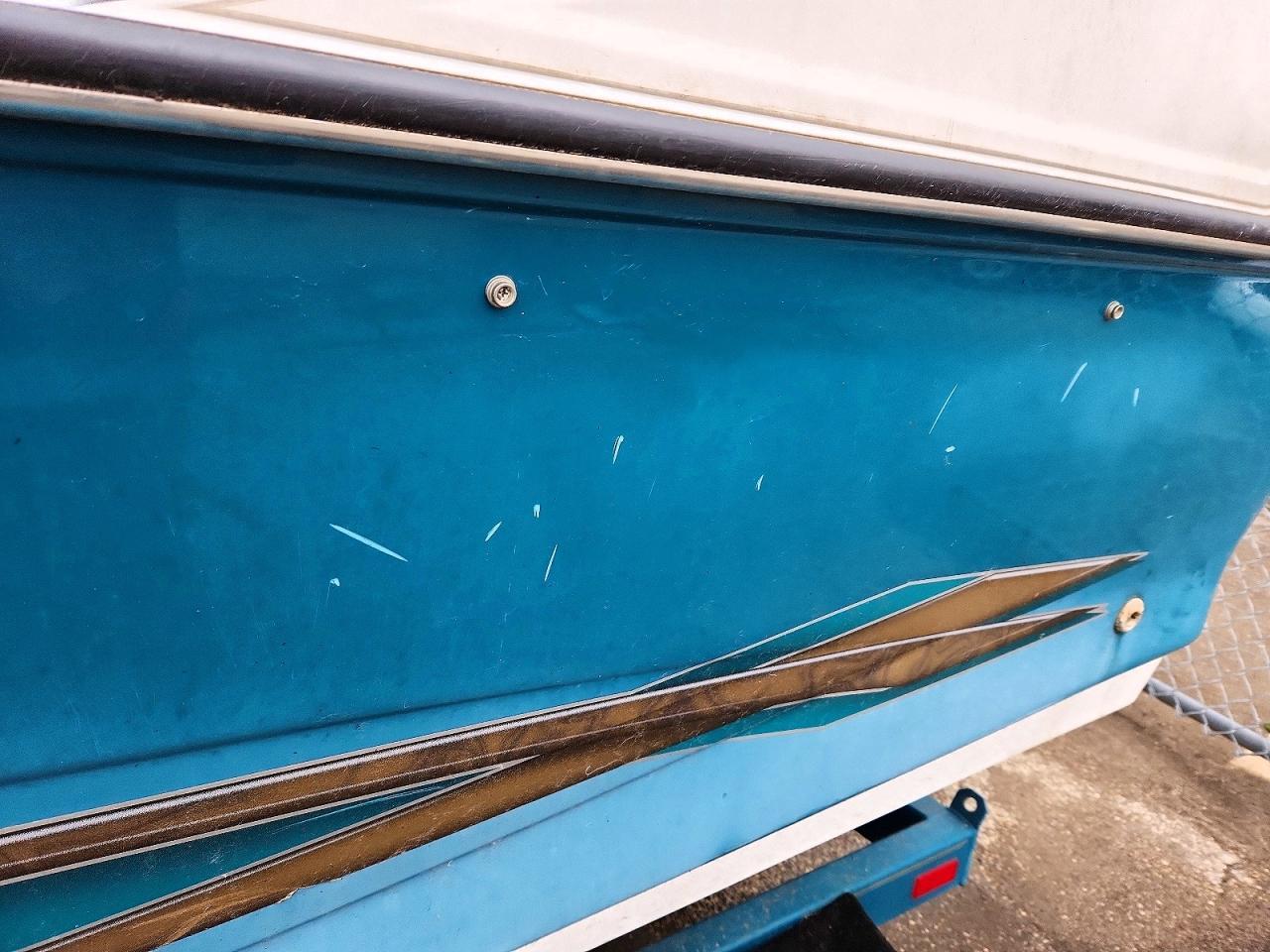2000 GLASTRON Boat