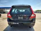 2010 VOLVO V70