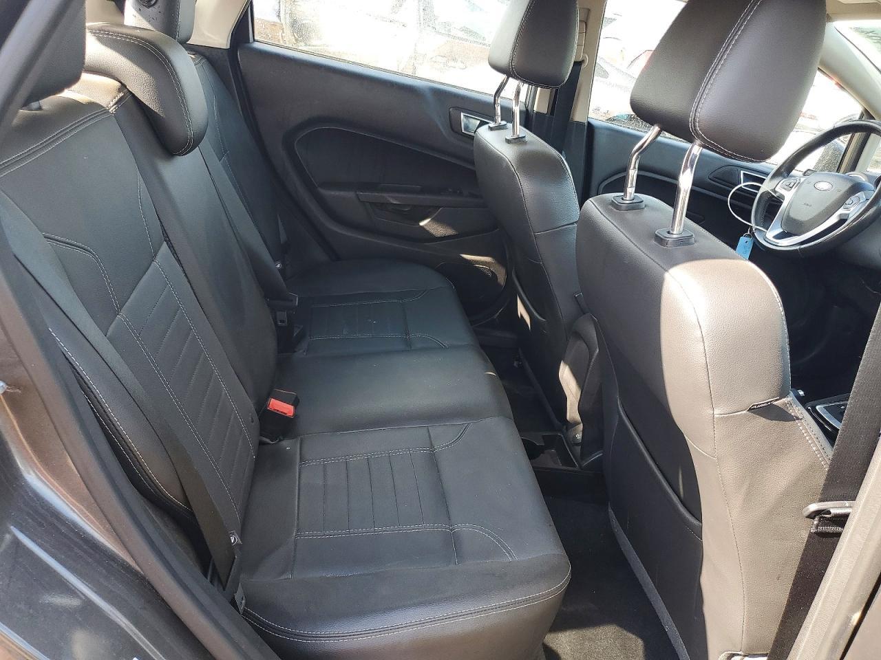 2016 FORD Fiesta