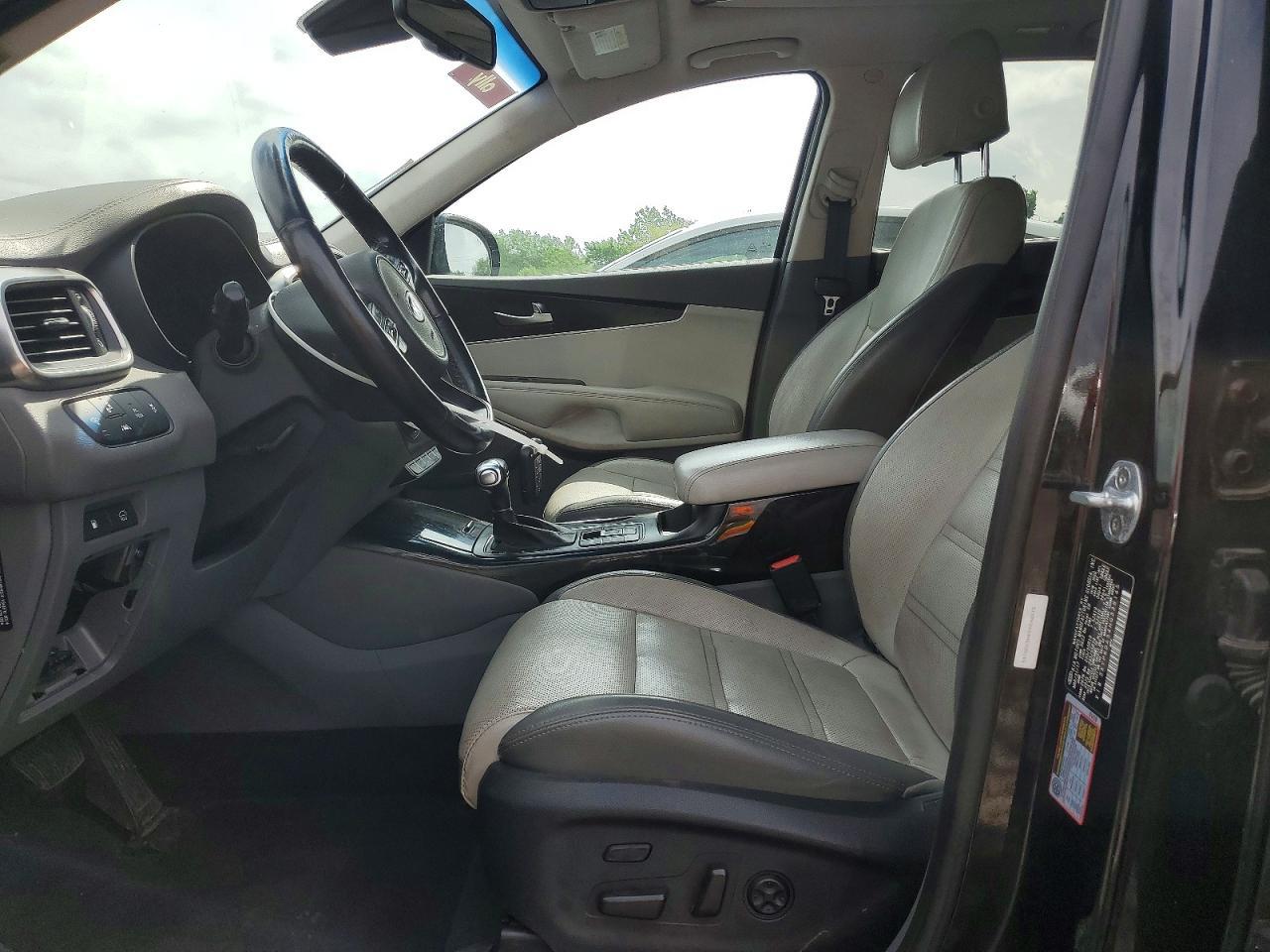 2017 KIA SORENTO