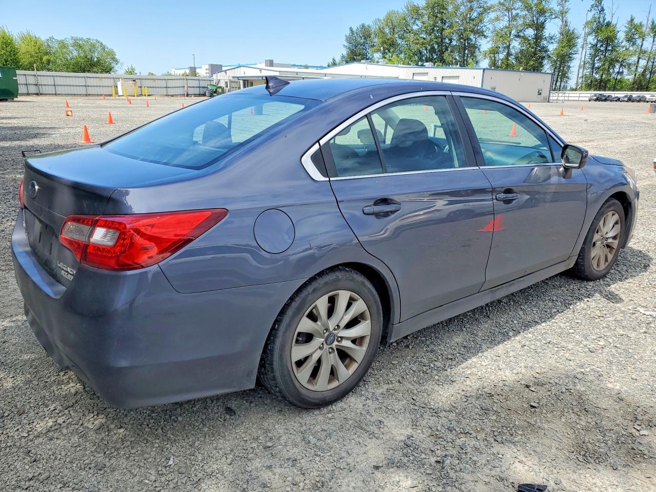 2016 SUBARU Legacy