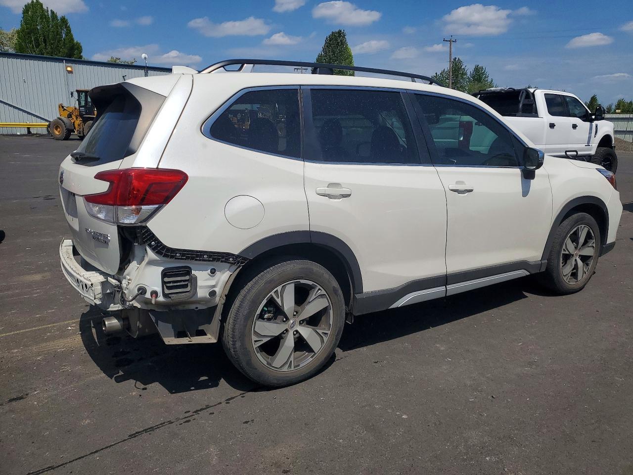 2020 SUBARU FORESTER