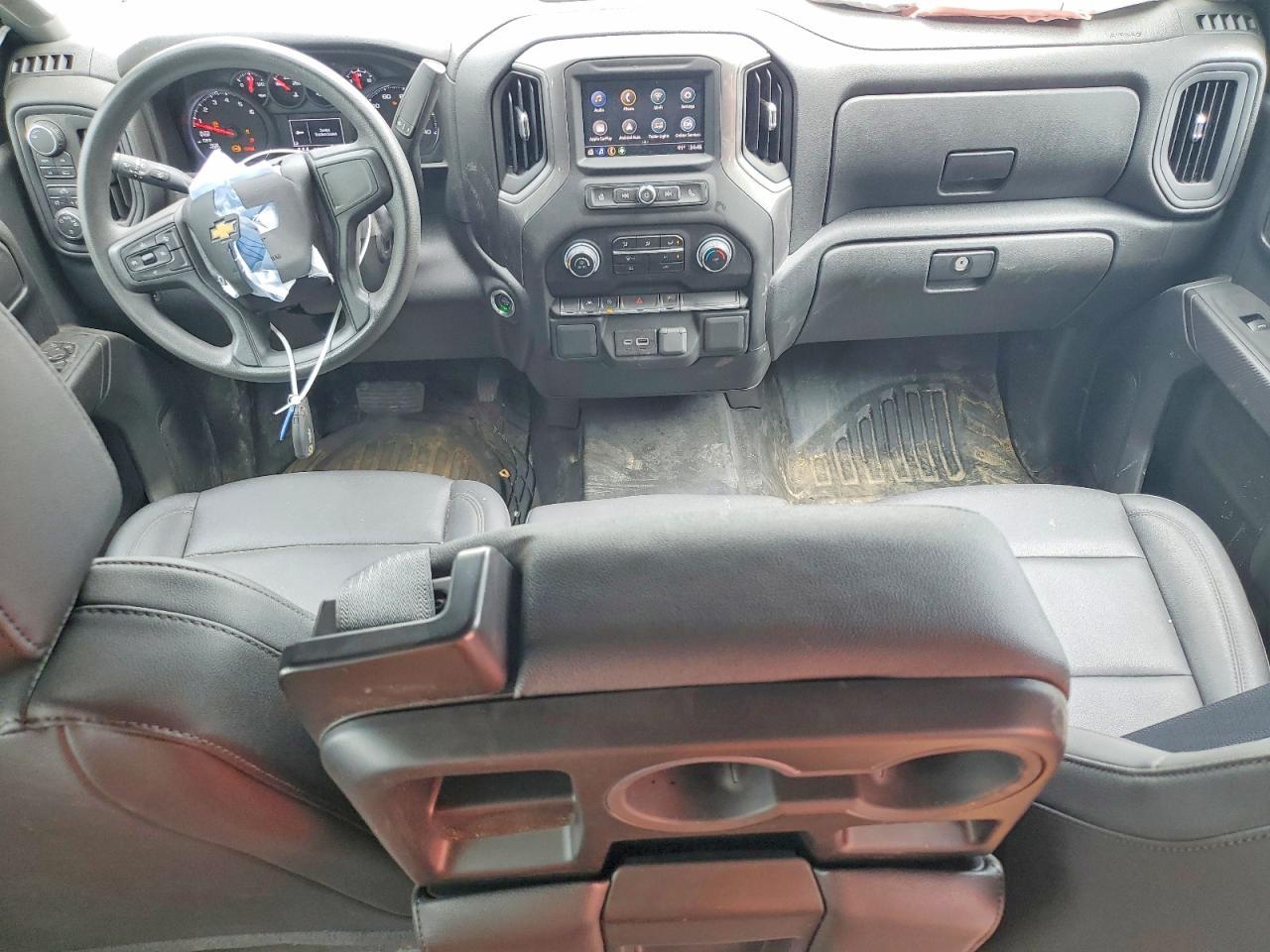 2024 CHEVROLET Silverado