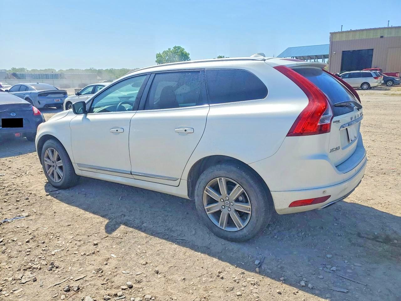 2017 VOLVO XC60