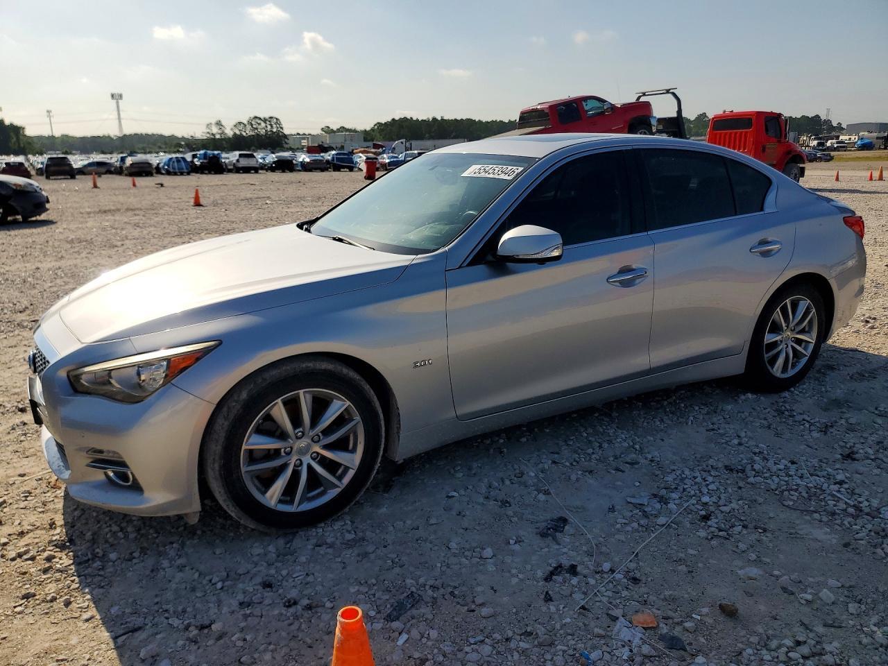 2016 INFINITI Q50