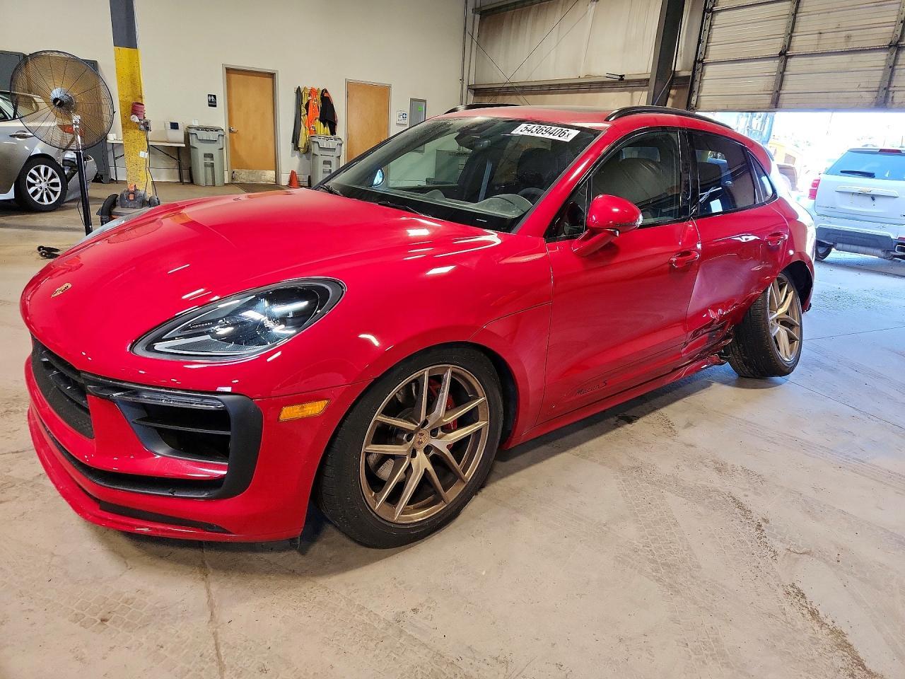 2025 PORSCHE Macan