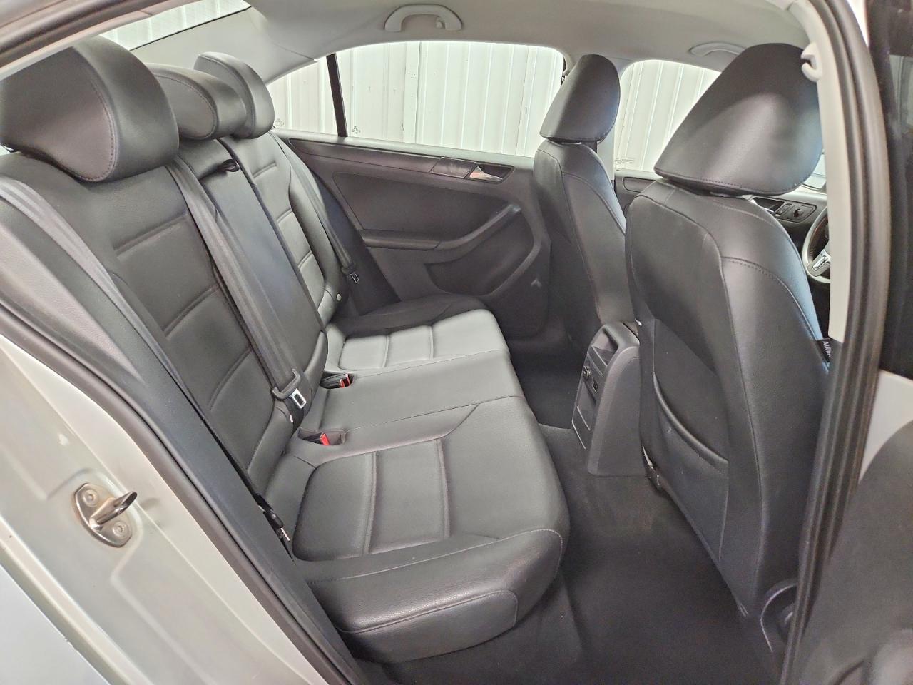 2012 VOLKSWAGEN JETTA