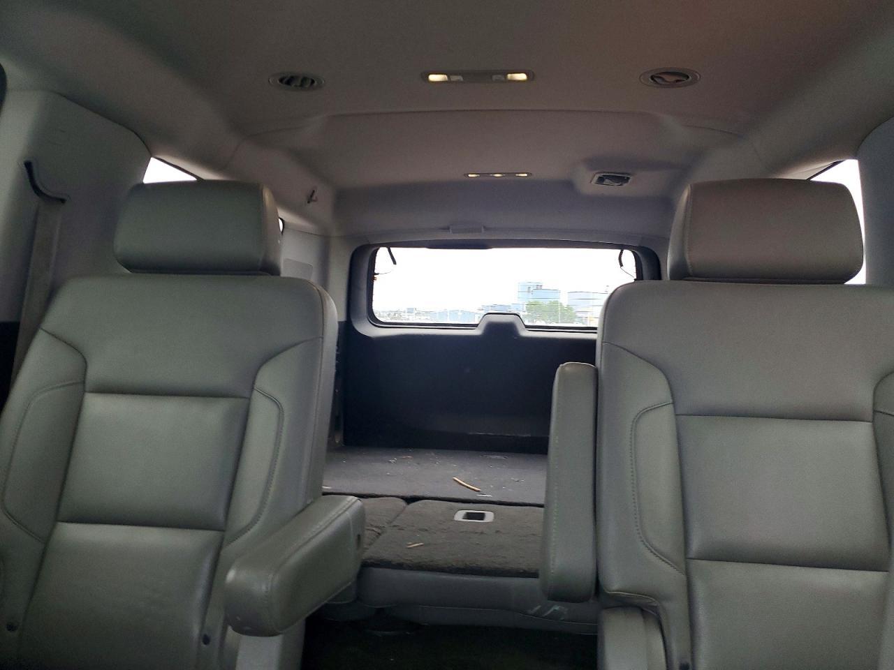 2015 CHEVROLET Suburban