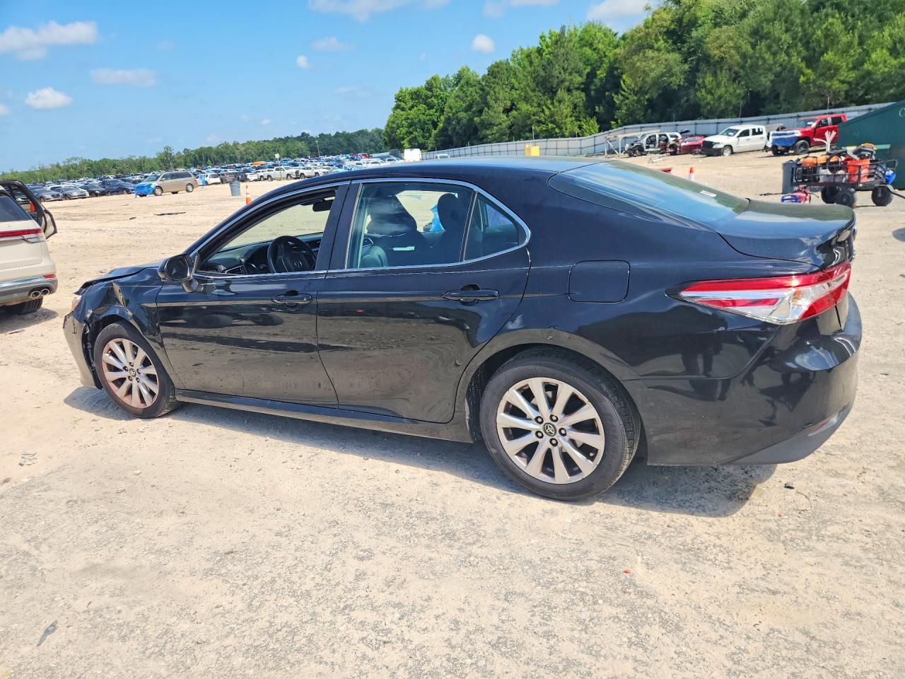 2018 TOYOTA CAMRY