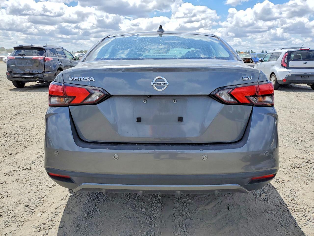 2021 NISSAN VERSA
