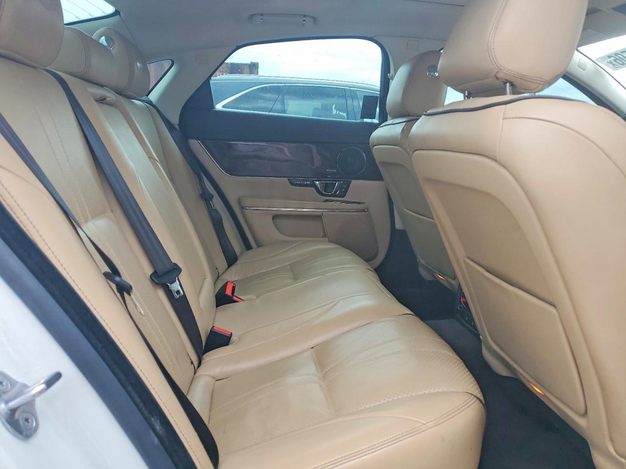 2016 JAGUAR Xj-Series