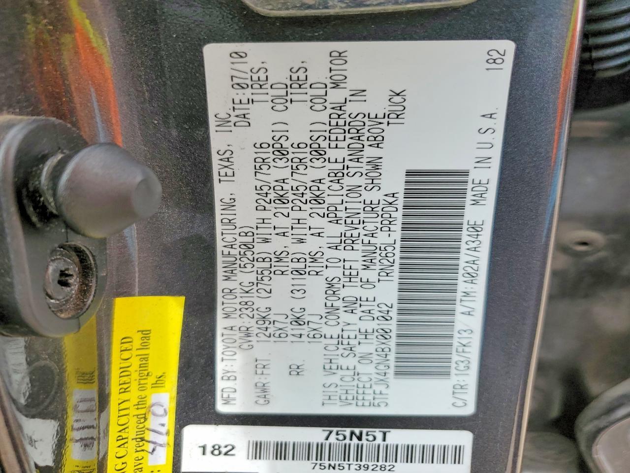 2011 TOYOTA TACOMA