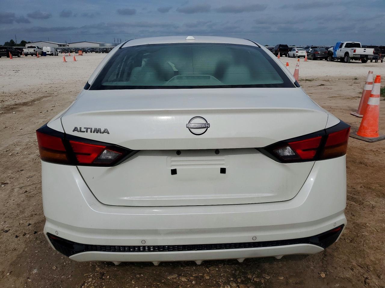 2025 NISSAN ALTIMA
