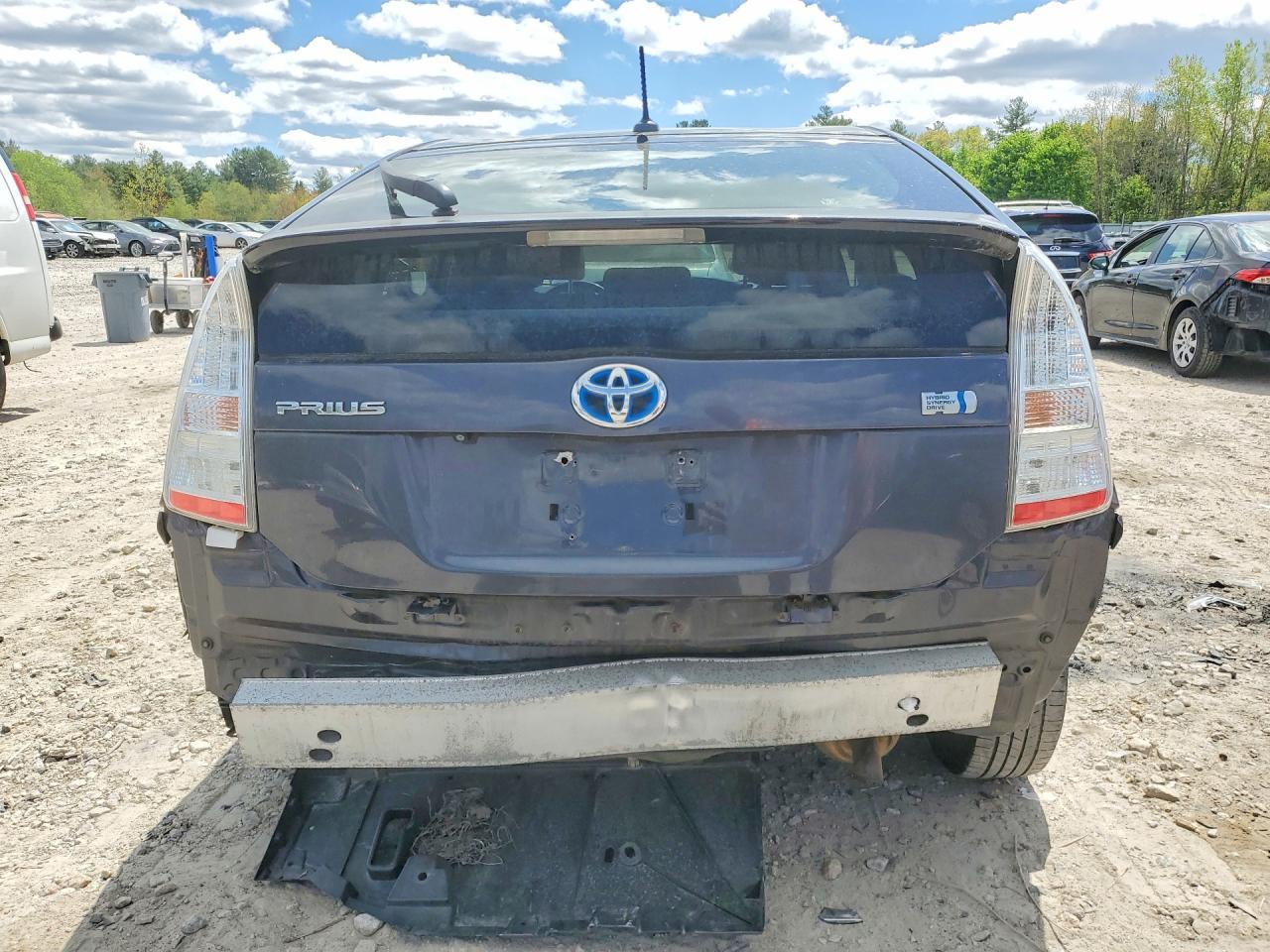 2011 TOYOTA PRIUS