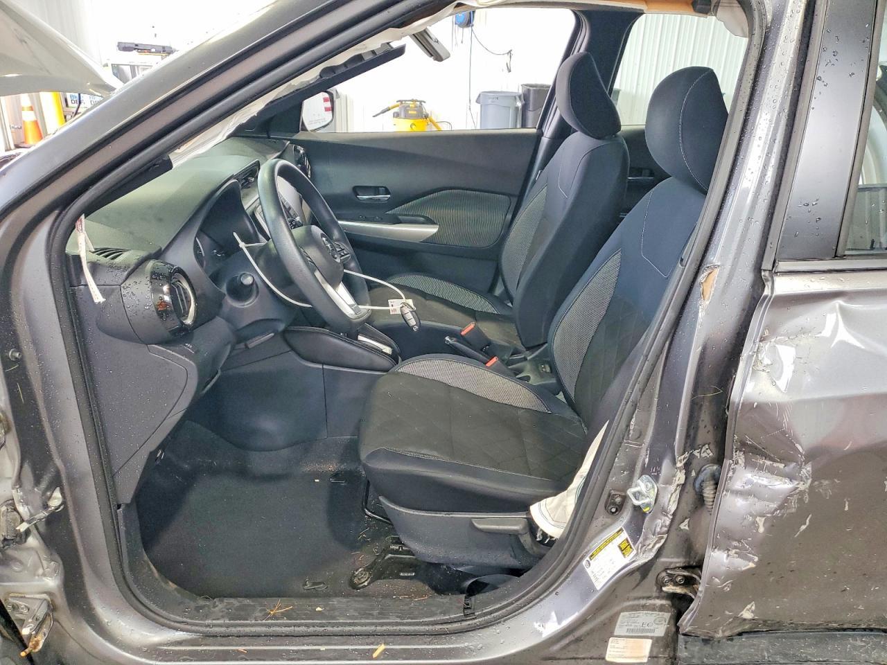 2018 NISSAN KICKS