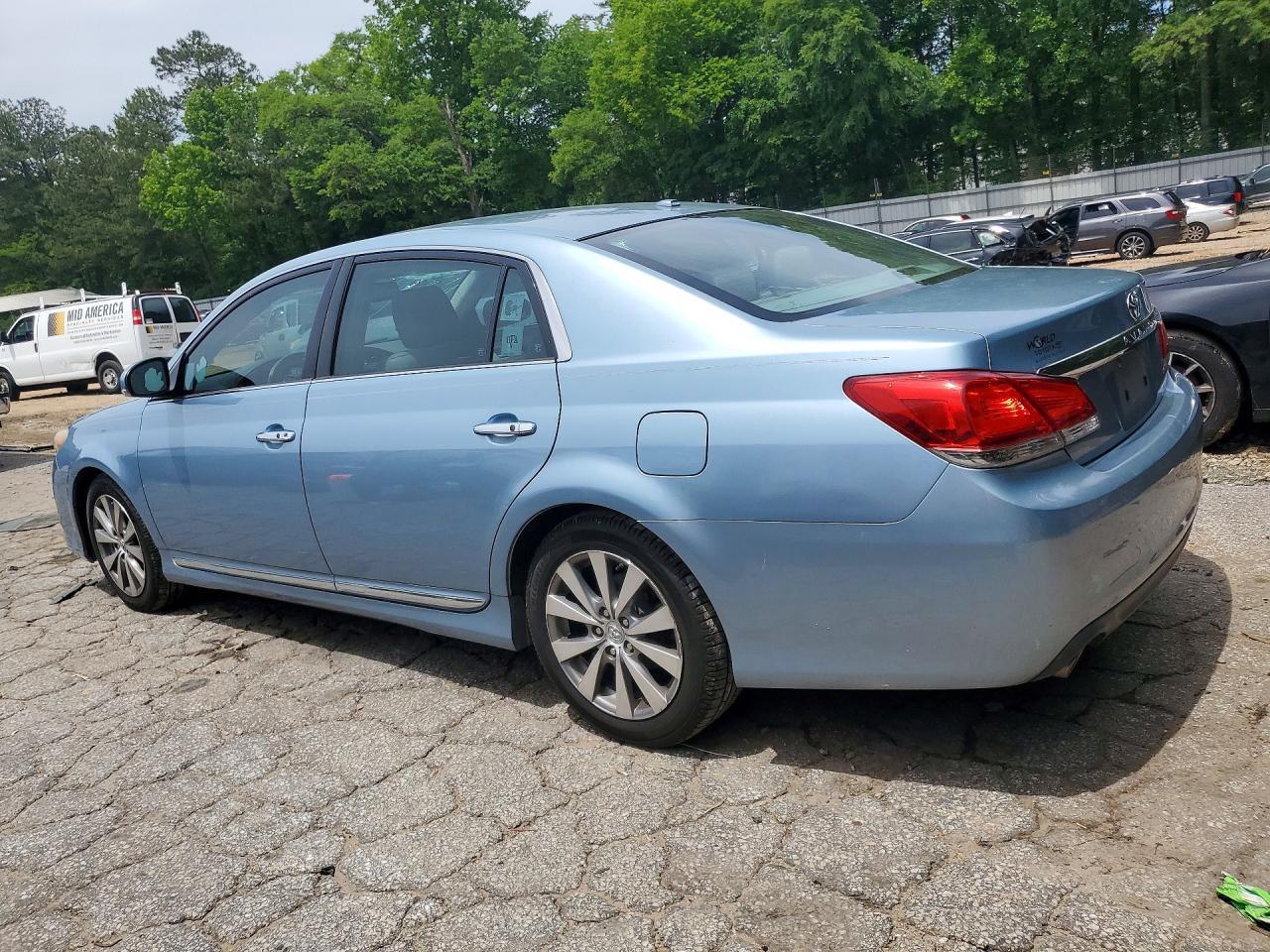 2011 TOYOTA Avalon