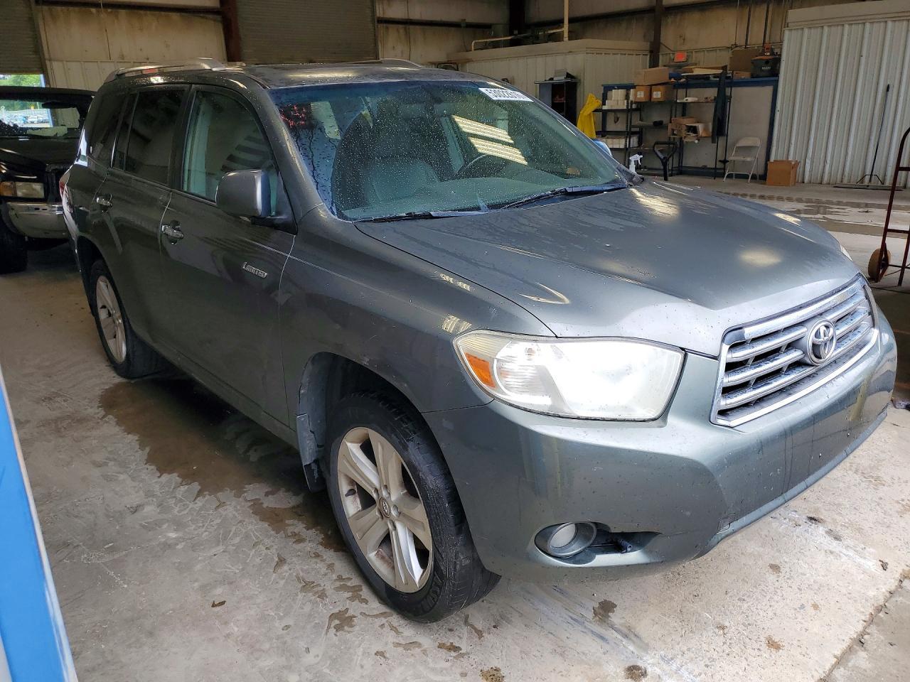 2010 TOYOTA HIGHLANDER