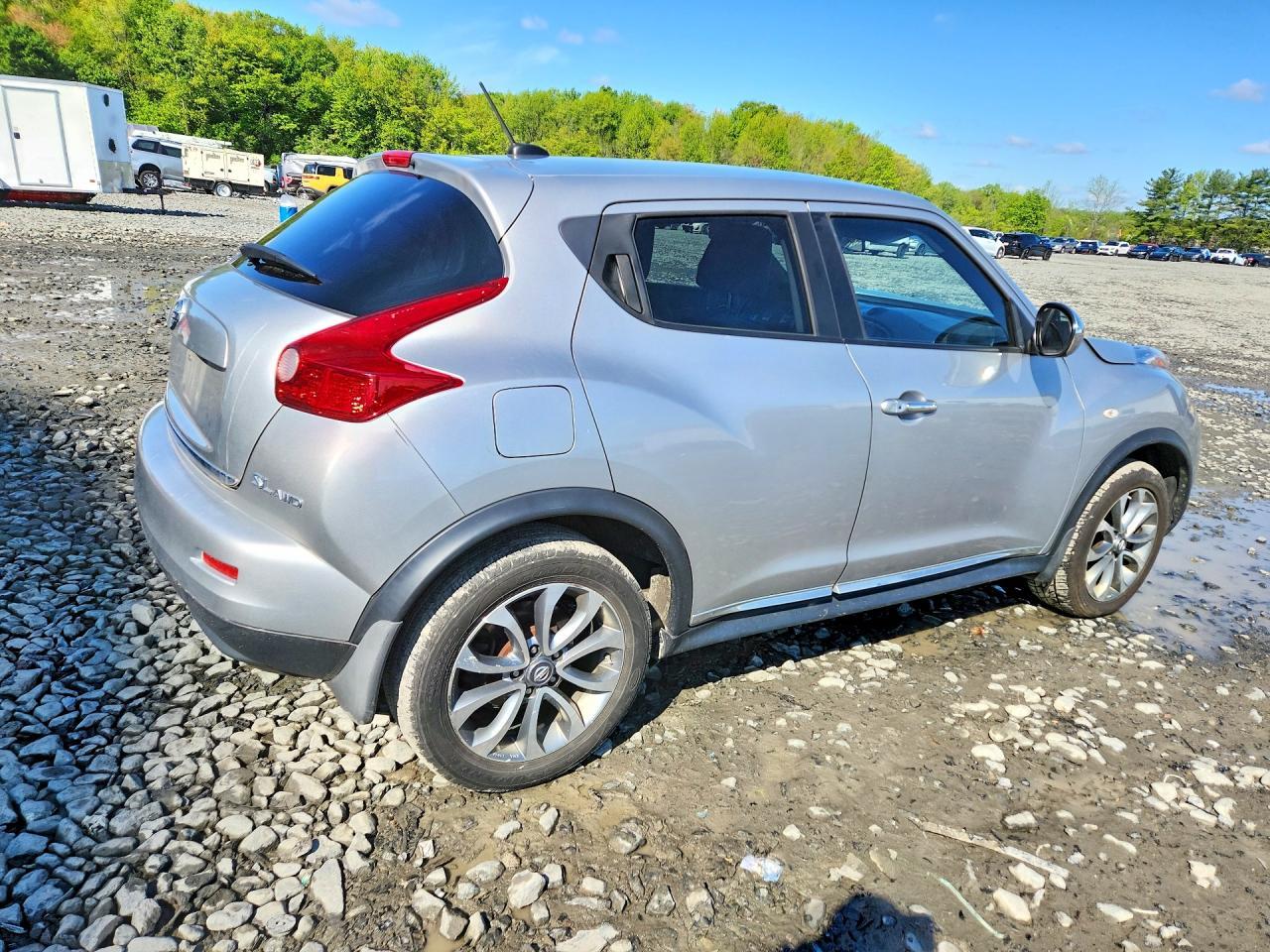 2011 NISSAN Juke