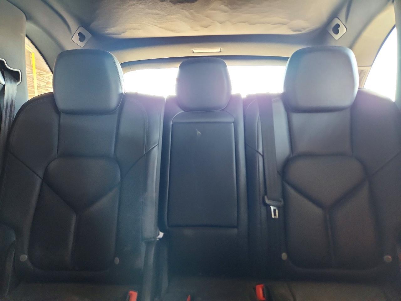 2012 PORSCHE CAYENNE
