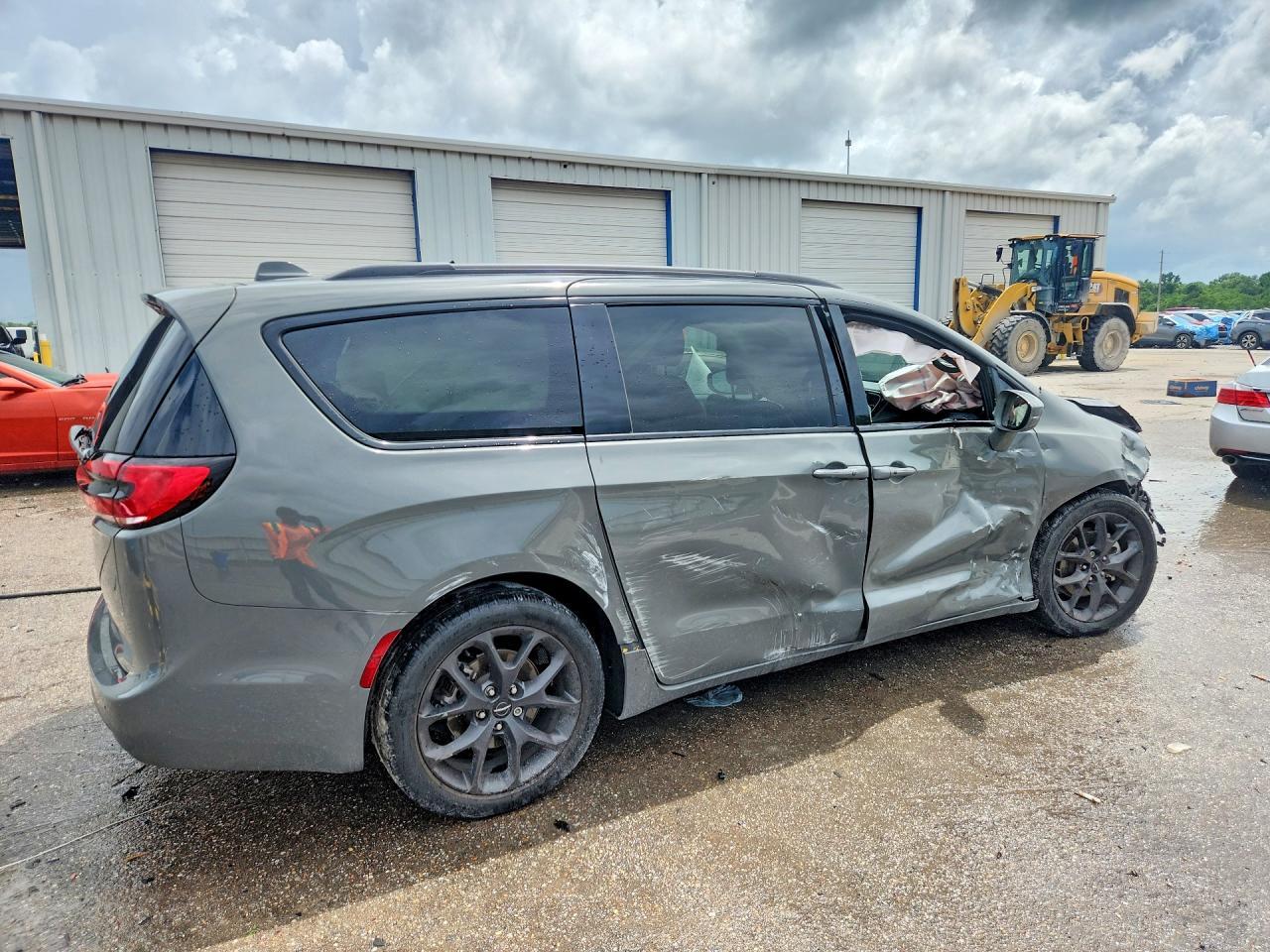 2022 CHRYSLER Pacifica