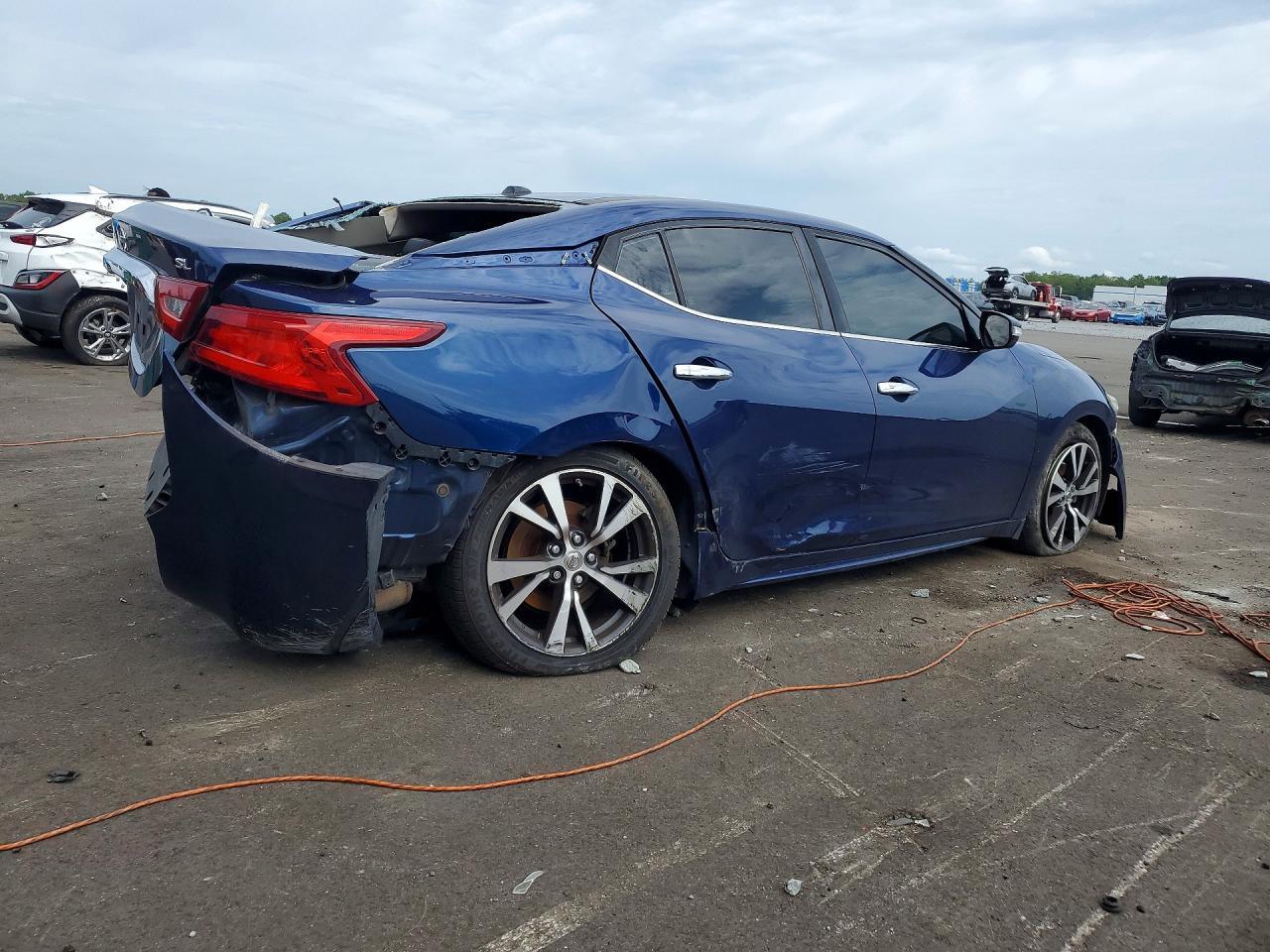 2017 NISSAN Maxima