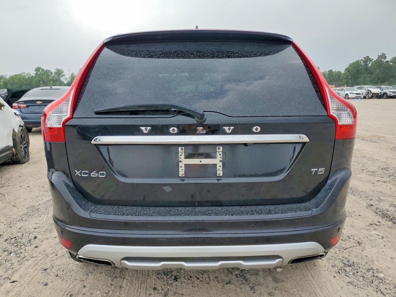 2017 VOLVO XC60