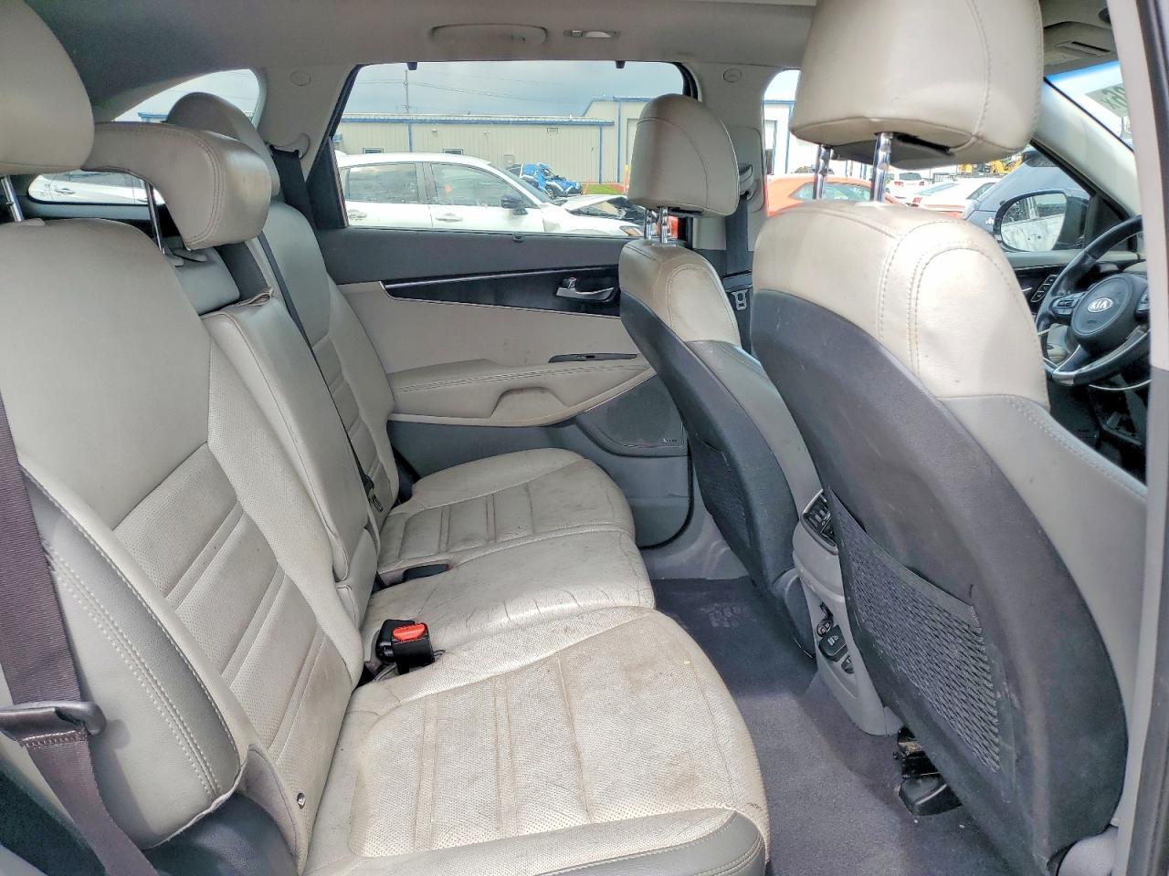 2017 KIA SORENTO