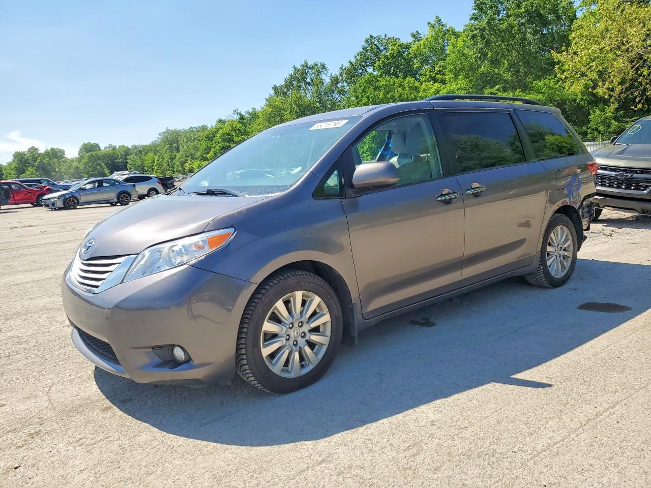 2015 TOYOTA SIENNA