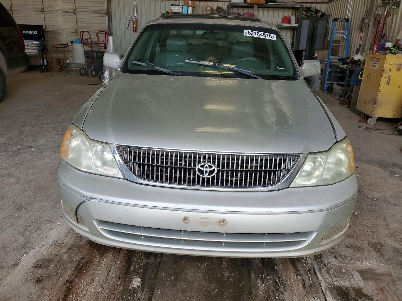 2001 TOYOTA Avalon