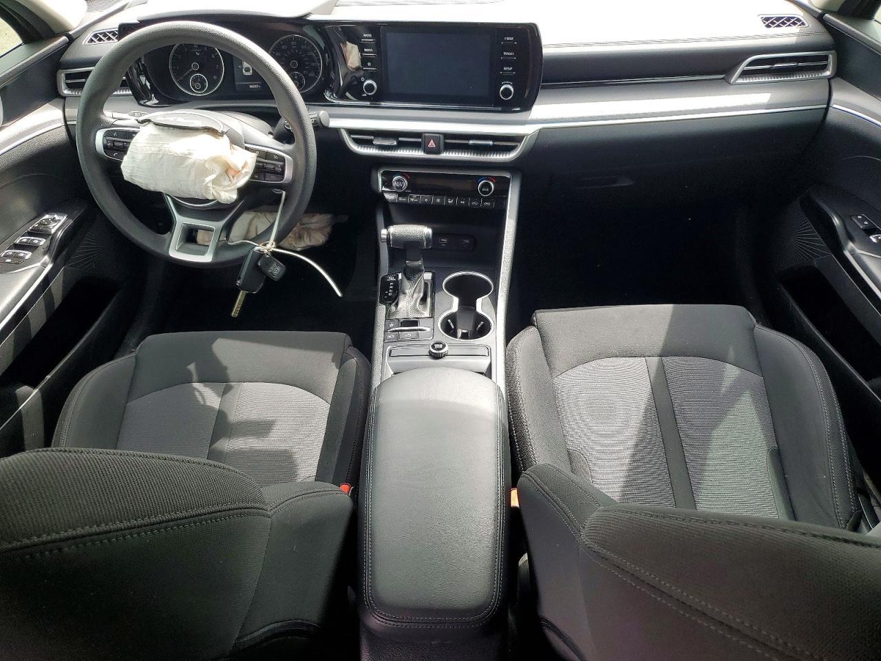 2022 KIA K5