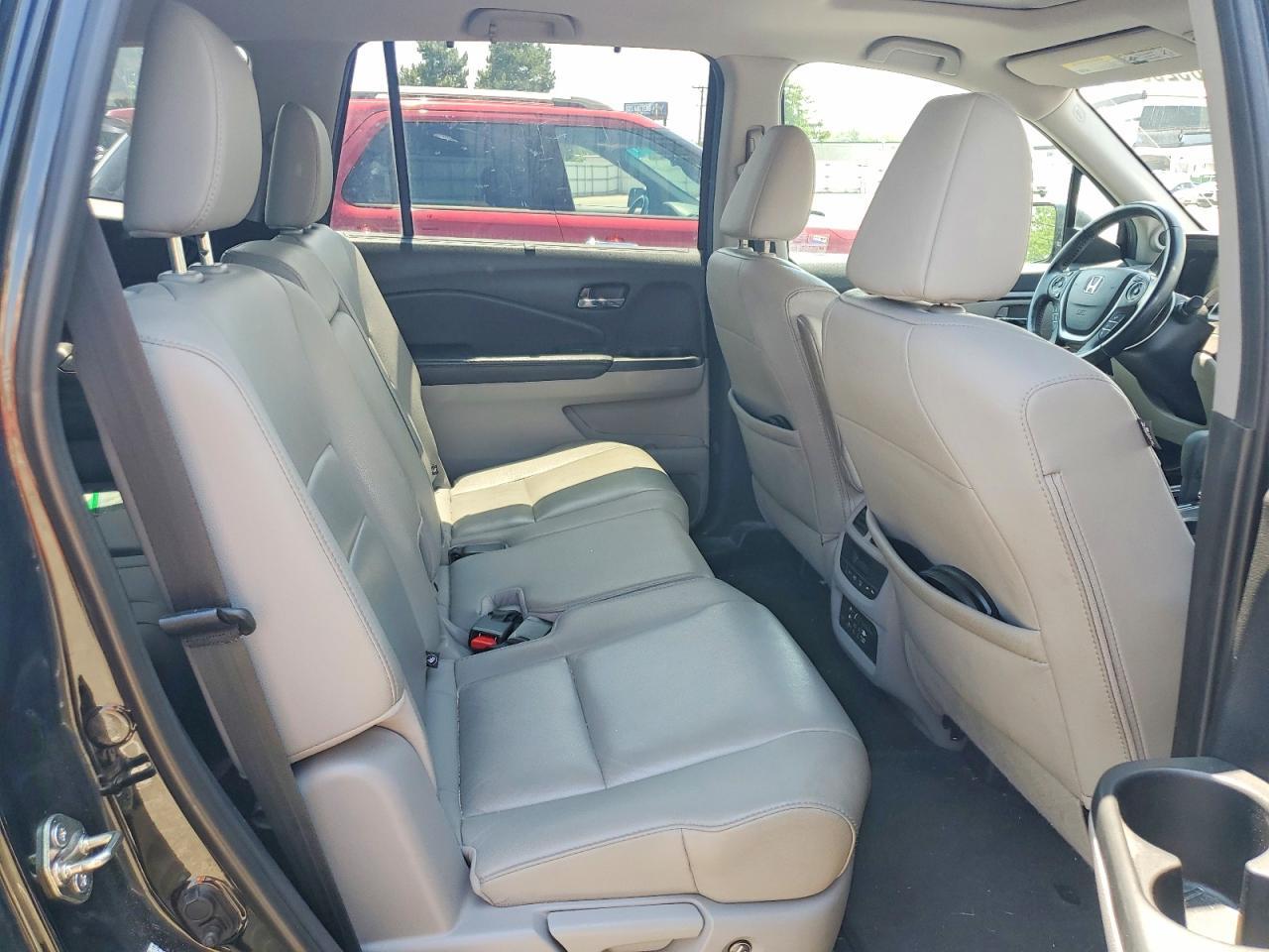 2016 HONDA PILOT
