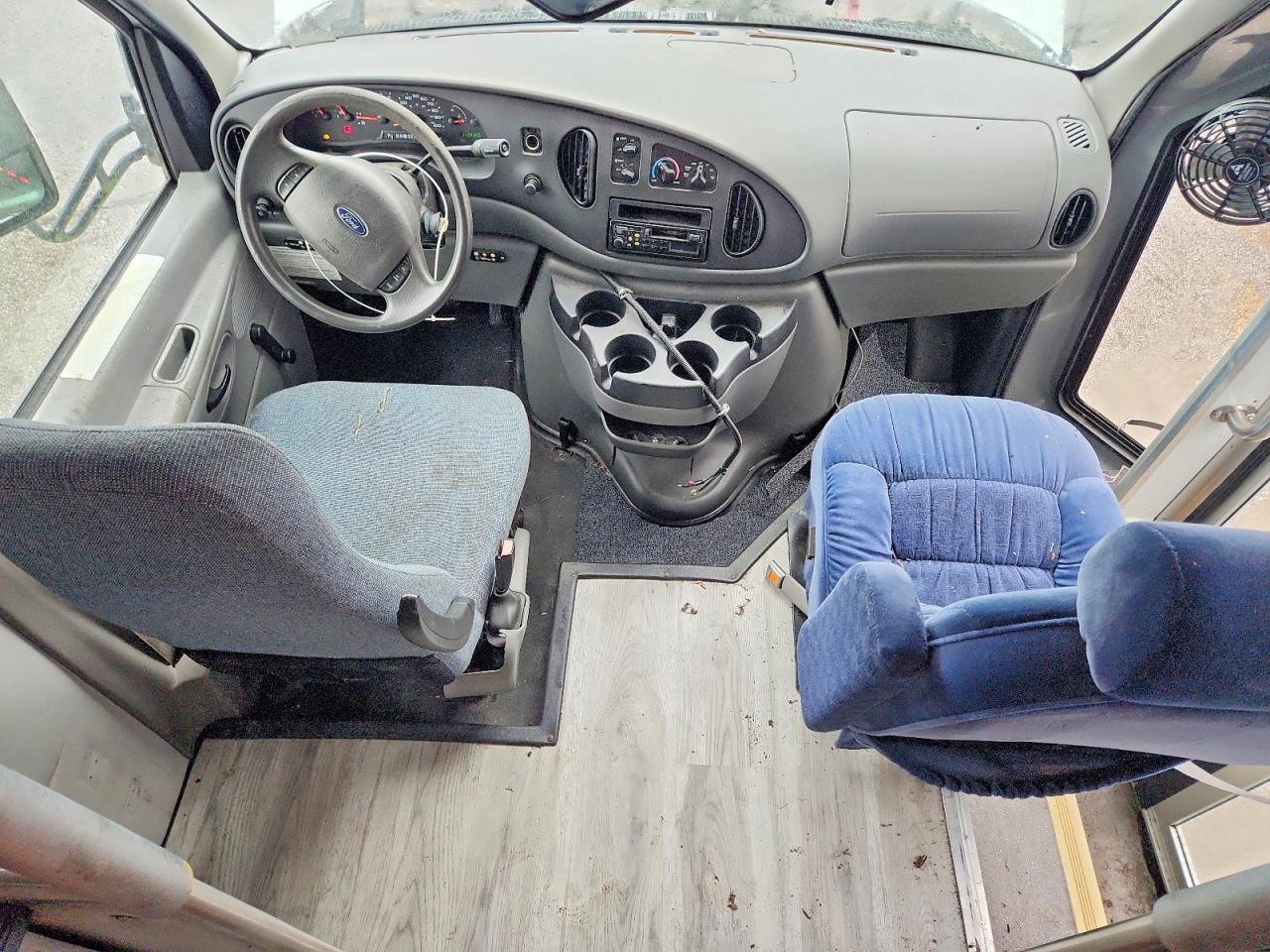 2006 FORD ECONOLINE