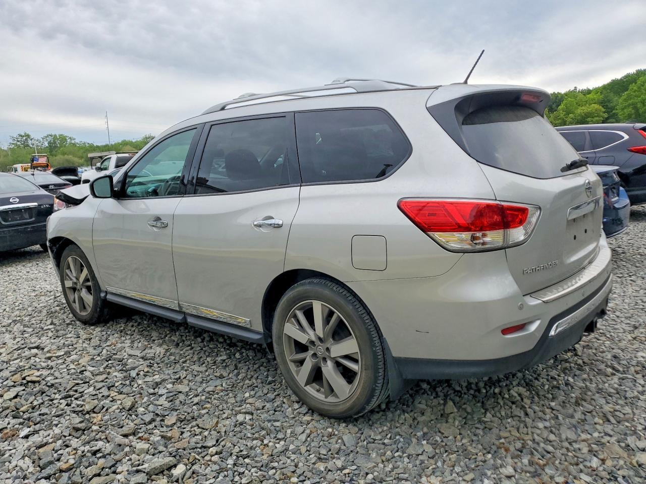 2016 NISSAN PATHFINDER