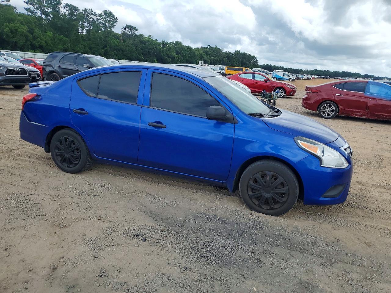 2015 NISSAN VERSA